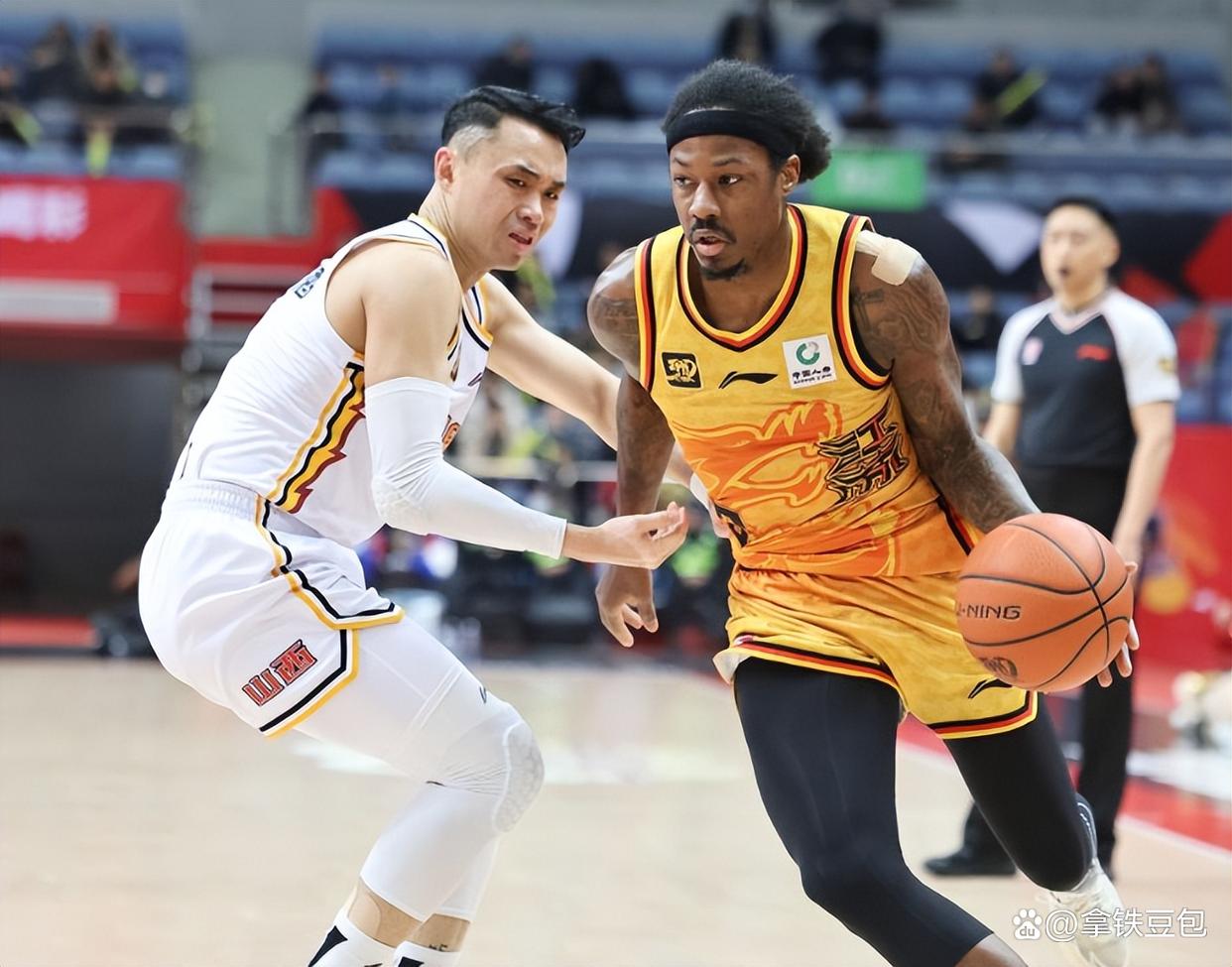 包含马德里竞技集结日复出首秀，志在CBA季后赛名次提升，悬念犹存，团队化学反应显著的词条