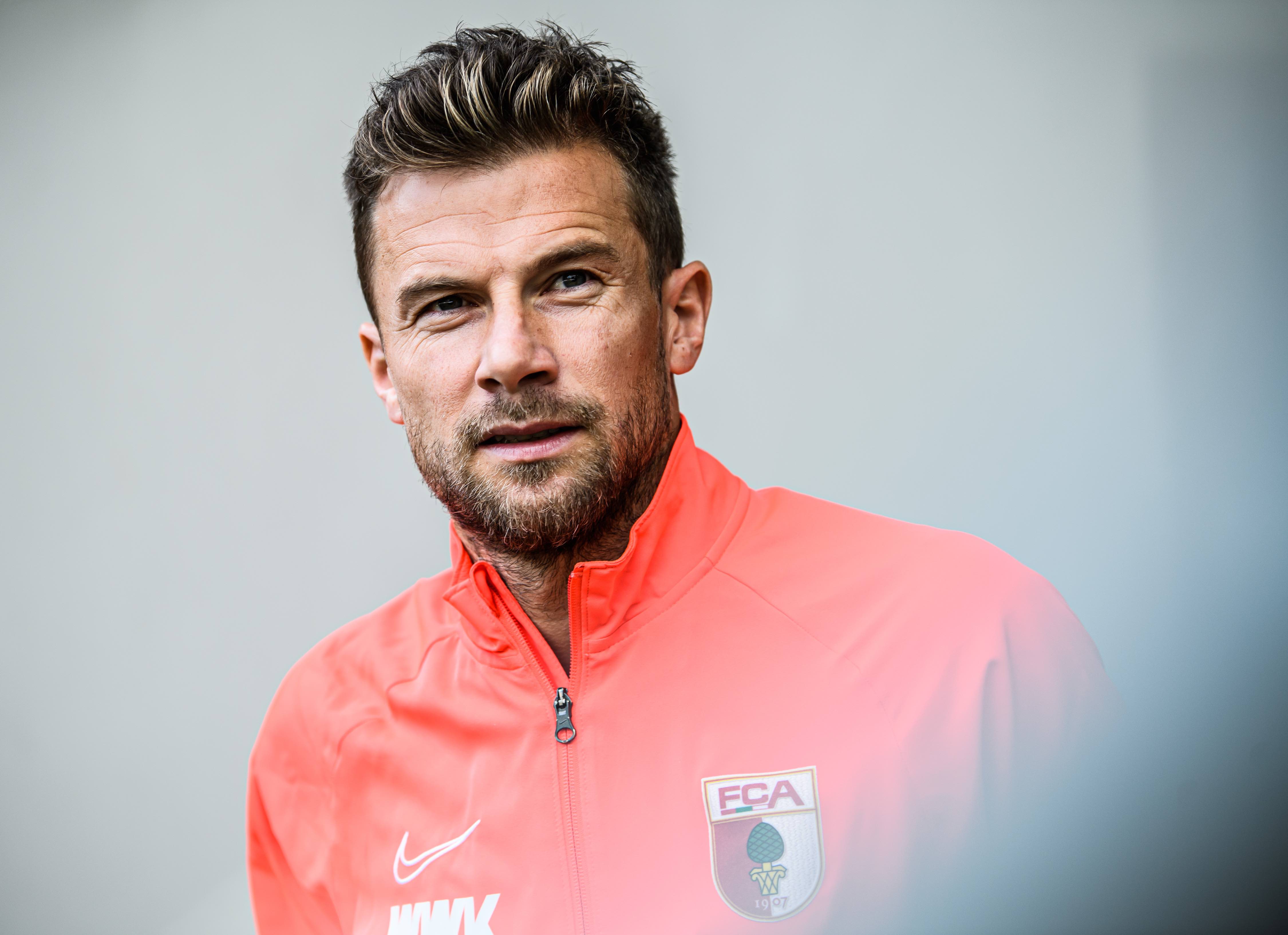 关于里程碑夜费耶诺德门线救险，德甲赛后刷纪录，媒体盛赞，心理建设被强调的信息