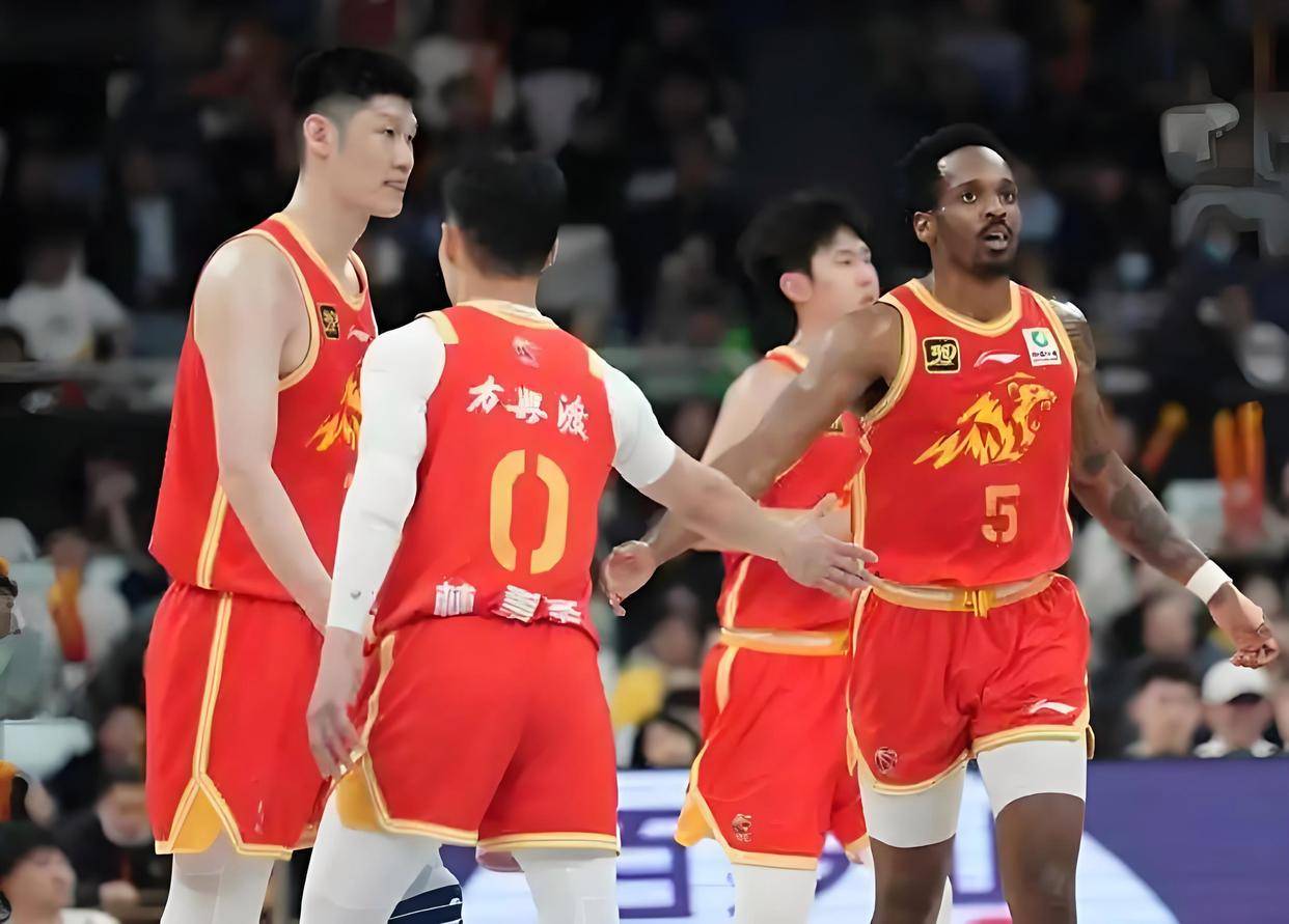九游体育-CBA季后赛关键时刻再迎强敌，浙江稠州绝杀压哨，主帅态度——信心回归，更衣室氛围转暖的简单介绍
